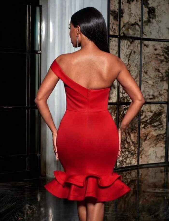 Robe de soirée avec volant – Image 2