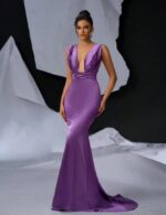 Robe violet en satin