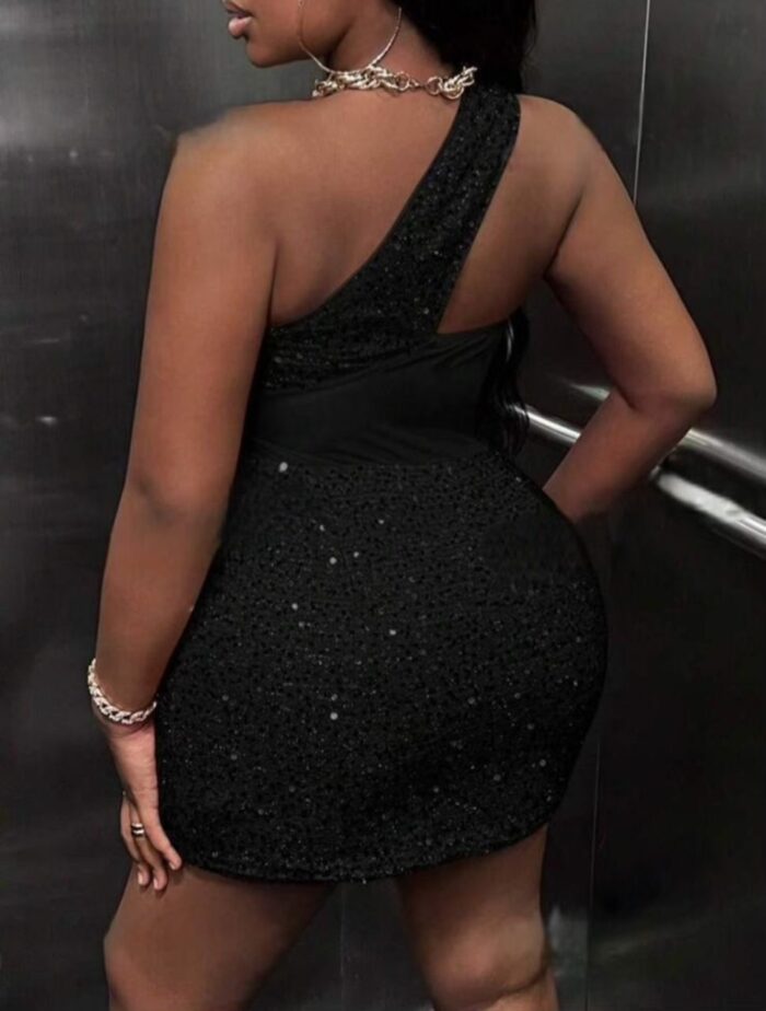 Robe à sequins asymétrique – Image 4