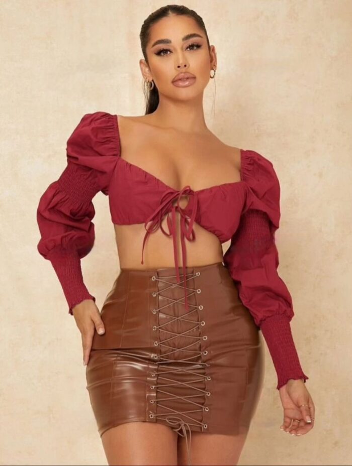 Hauts crop avec manches longues et nœud devant – Image 3