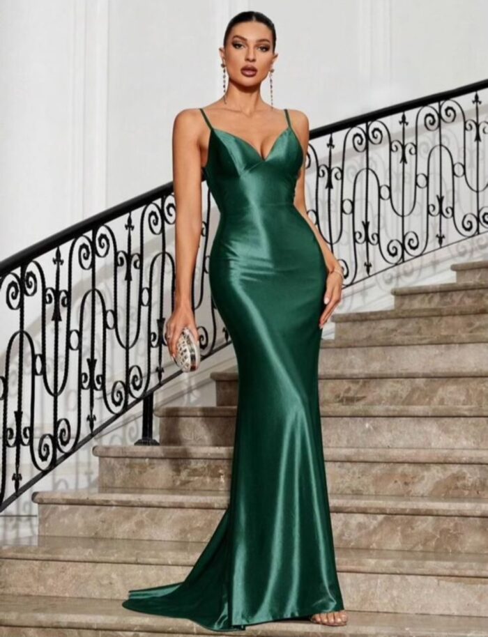 9f9ea234-591e-48d7-99c9-a26c7691c619 Robe de soirée – Image 1