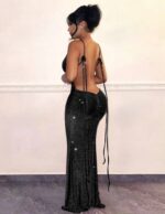 Robe dos nu à bretelles et paillettes – Image 4